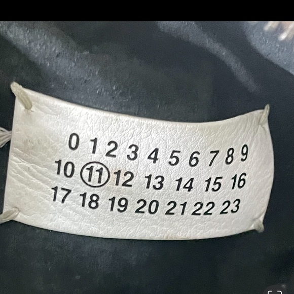 Maison Margiela Gun Metal & Gold Textured Metallic Leather Shoulder Bag - Picture 7 of 12